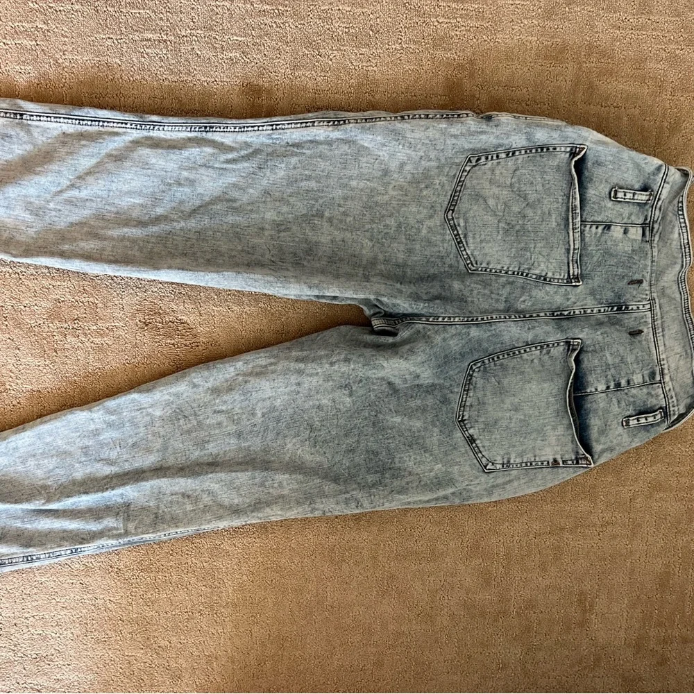 Express Jeans - Picture 1 of 3